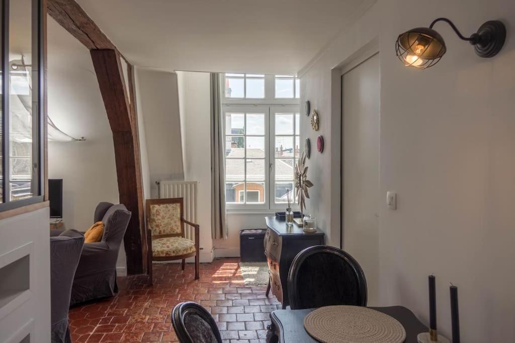 Le Sainte Anne *Studio* Lägenhet Orléans Exteriör bild